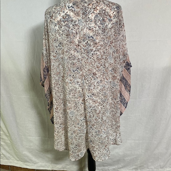 Wallflower Peach blue floral ruffle Sleeve Sheer Kimono EUC Large Boho Layering - Picture 6 of 10